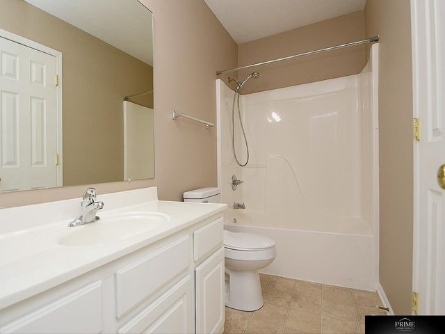 3003 N 144th Terrace, Omaha, NE 68116