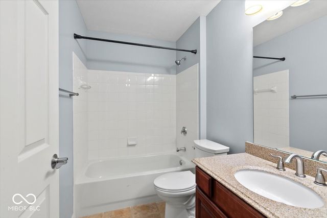 4933 Opal Ridge Lane 102, Indianapolis, IN 46237