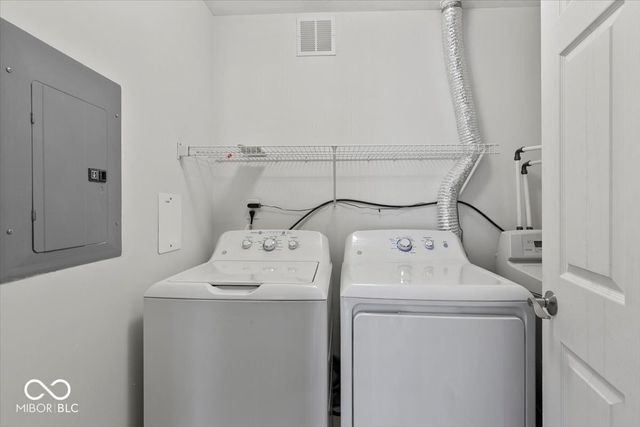 4933 Opal Ridge Lane 102, Indianapolis, IN 46237