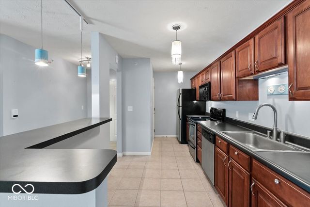 4933 Opal Ridge Lane 102, Indianapolis, IN 46237