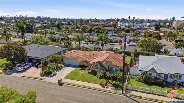 2241 Edgewood Place, Oceanside, CA 92054