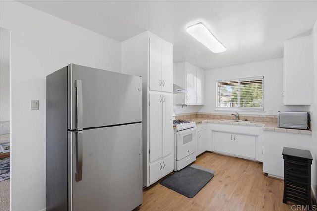 2241 Edgewood Place, Oceanside, CA 92054