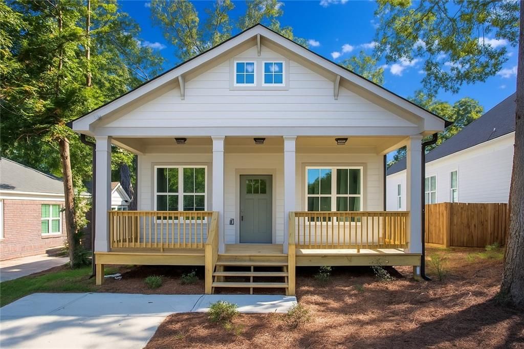 1041 White Oak SW Avenue, Atlanta, GA 30310