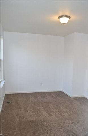 109 Chambers RD, Newport News, VA 23602