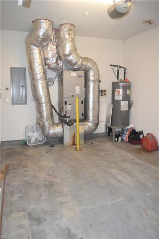 109 Chambers RD, Newport News, VA 23602