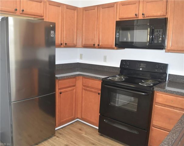 109 Chambers RD, Newport News, VA 23602