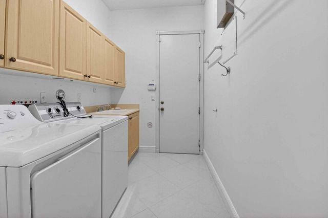 6940 Balboa Island Court, Delray Beach, FL 33446