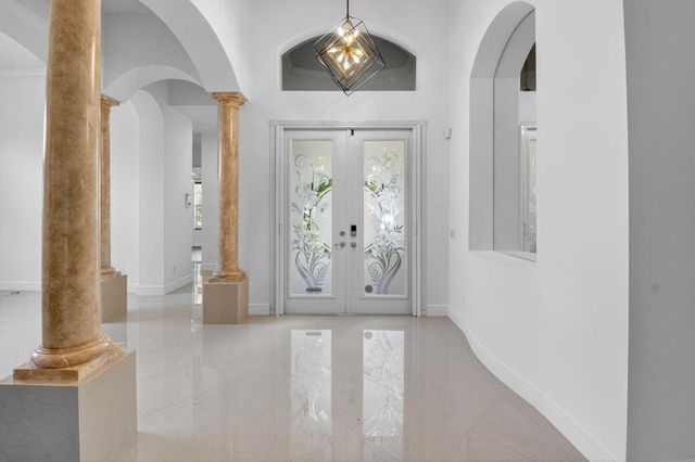 6940 Balboa Island Court, Delray Beach, FL 33446