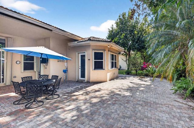 6940 Balboa Island Court, Delray Beach, FL 33446