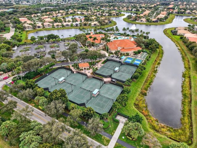 6940 Balboa Island Court, Delray Beach, FL 33446