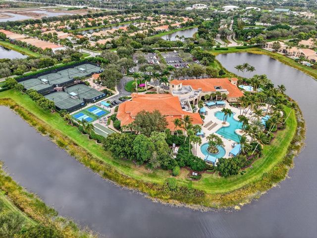 6940 Balboa Island Court, Delray Beach, FL 33446