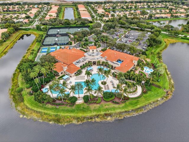 6940 Balboa Island Court, Delray Beach, FL 33446