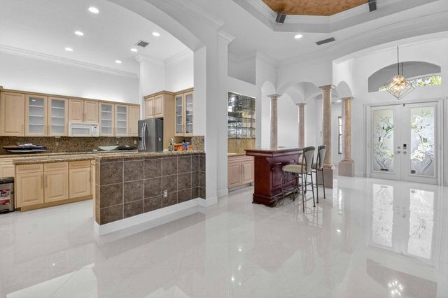 6940 Balboa Island Court, Delray Beach, FL 33446