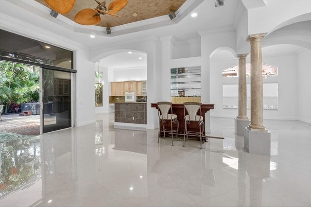 6940 Balboa Island Court, Delray Beach, FL 33446