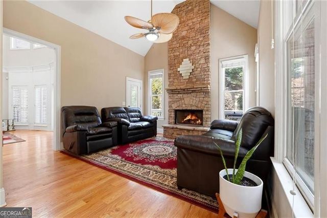 932 Grassmeade Way, Snellville, GA 30078