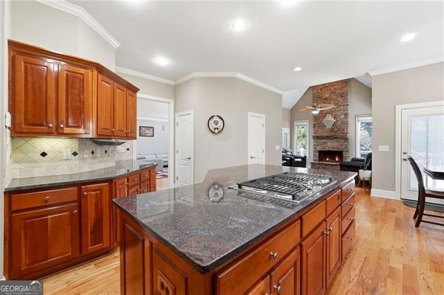 932 Grassmeade Way, Snellville, GA 30078
