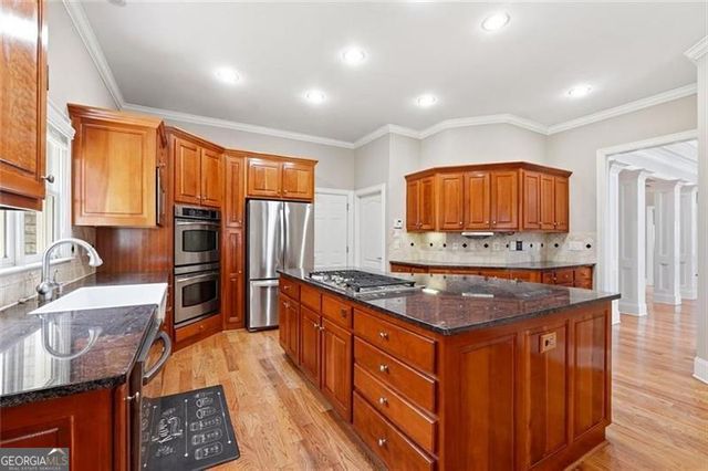 932 Grassmeade Way, Snellville, GA 30078
