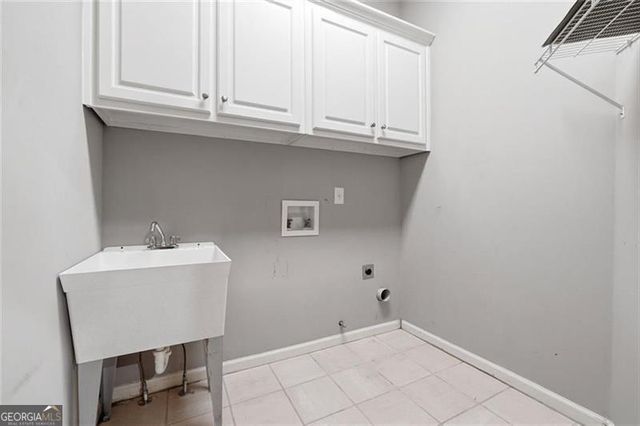 932 Grassmeade Way, Snellville, GA 30078