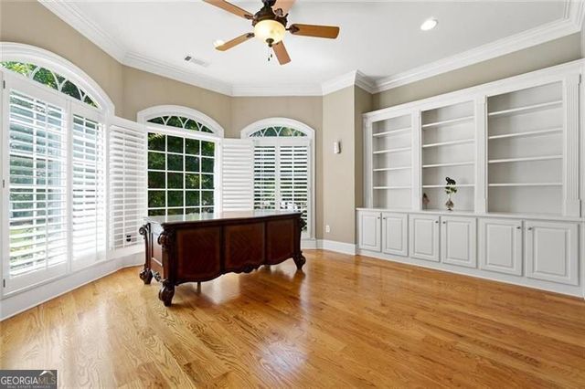 932 Grassmeade Way, Snellville, GA 30078