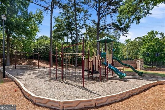 932 Grassmeade Way, Snellville, GA 30078