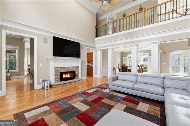 932 Grassmeade Way, Snellville, GA 30078
