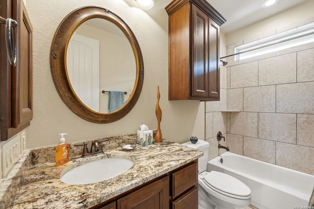 315 Candelaria, Helotes, TX 78023