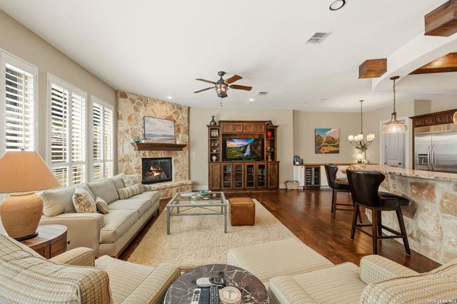 315 Candelaria, Helotes, TX 78023