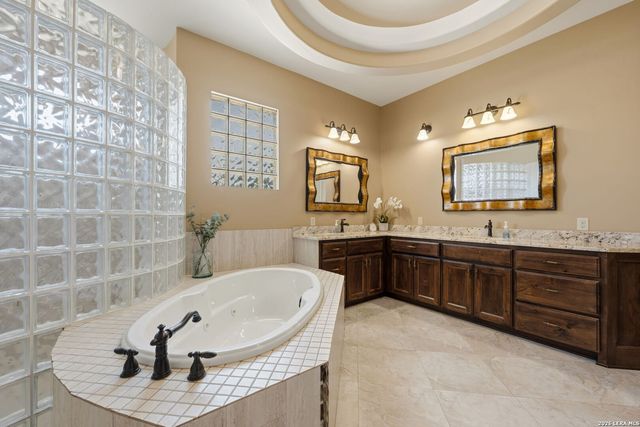 315 Candelaria, Helotes, TX 78023
