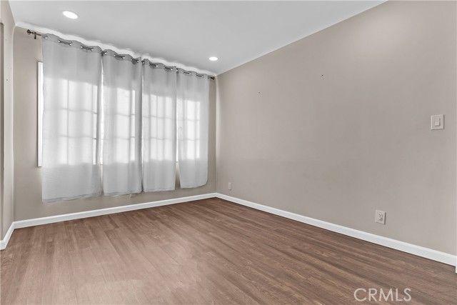 12100 Muriel Dr, Lynwood, CA 90262