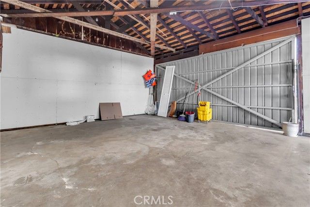 12100 Muriel Dr, Lynwood, CA 90262