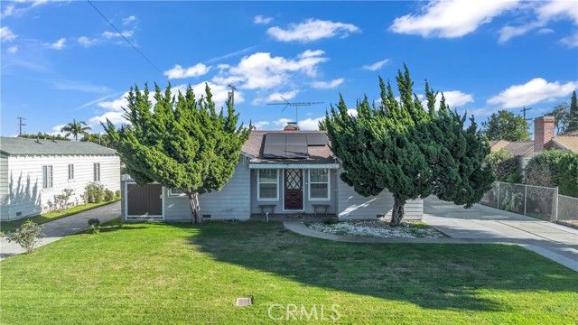 12100 Muriel Dr, Lynwood, CA 90262