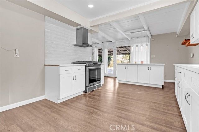 12100 Muriel Dr, Lynwood, CA 90262