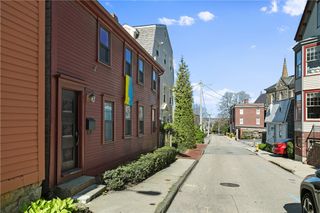 37 William Street 1, Newport, RI 02840