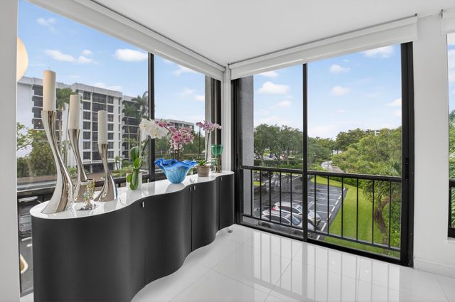 7738 Lakeside Boulevard 334, Boca Raton, FL 33434