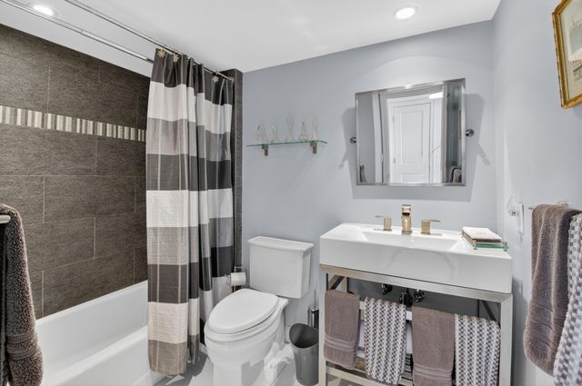 7738 Lakeside Boulevard 334, Boca Raton, FL 33434
