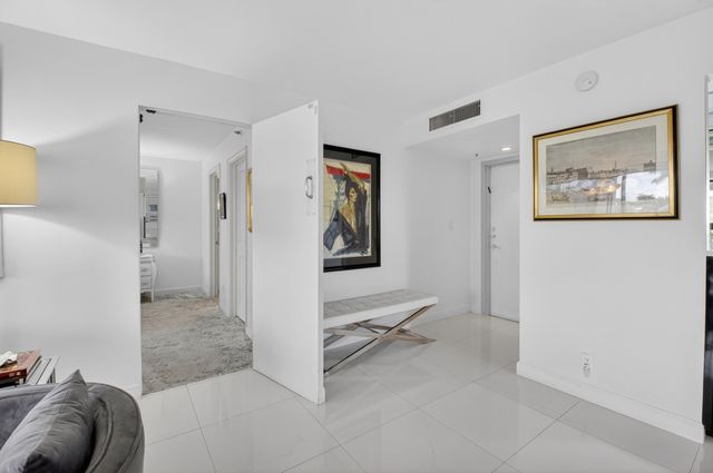 7738 Lakeside Boulevard 334, Boca Raton, FL 33434