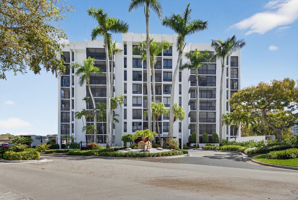 7738 Lakeside Boulevard 334, Boca Raton, FL 33434
