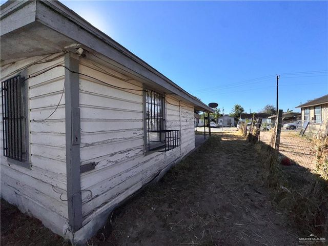 306 W Bell Avenue, Pharr, TX 78577