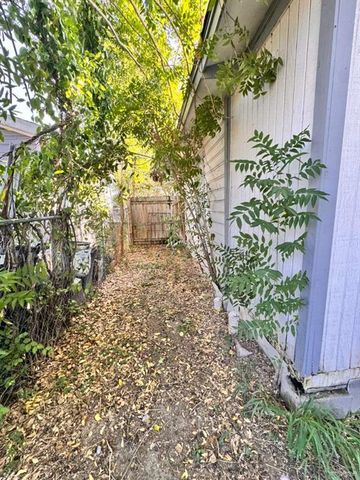 306 W Bell Avenue, Pharr, TX 78577