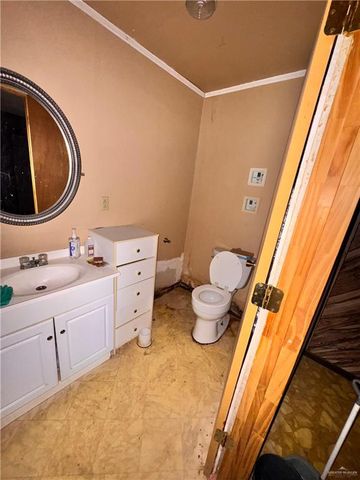 306 W Bell Avenue, Pharr, TX 78577