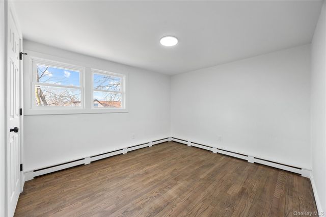 119 E Pennywood Avenue, Roosevelt, NY 11575