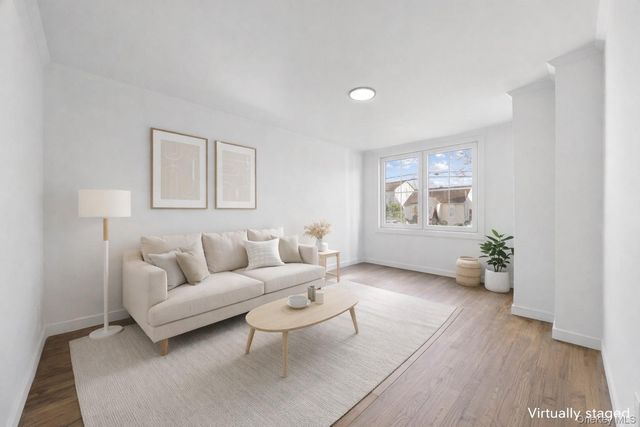 119 E Pennywood Avenue, Roosevelt, NY 11575