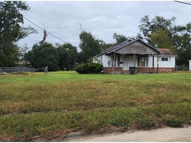 2813 CREOLE Street, Lake Charles, LA 70601