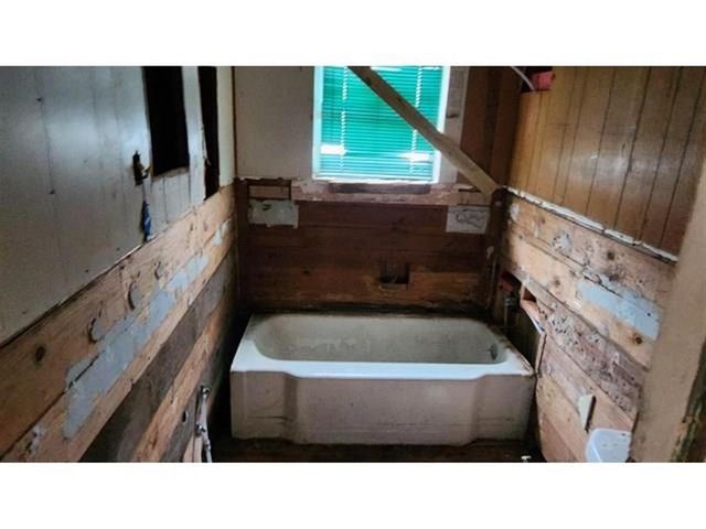 2813 CREOLE Street, Lake Charles, LA 70601