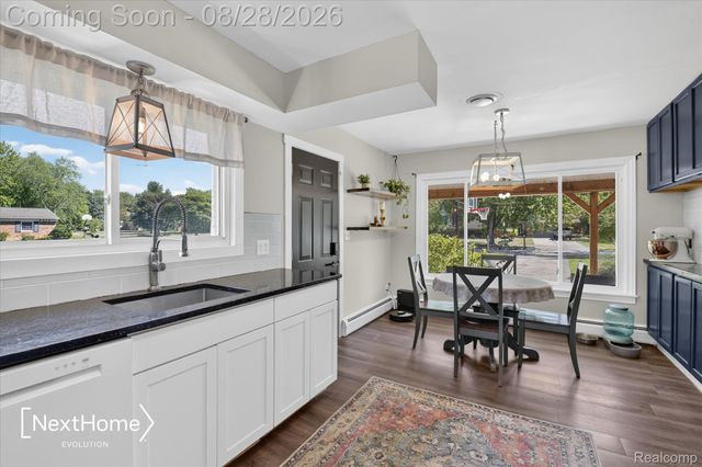 21722 Canterbury Avenue, Grosse Ile Township, MI 48138