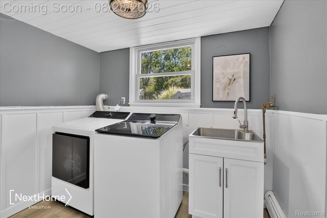 21722 Canterbury Avenue, Grosse Ile Township, MI 48138