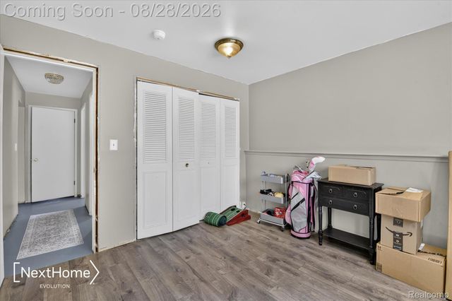 21722 Canterbury Avenue, Grosse Ile Township, MI 48138