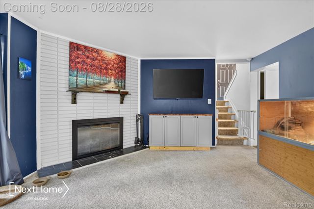 21722 Canterbury Avenue, Grosse Ile Township, MI 48138