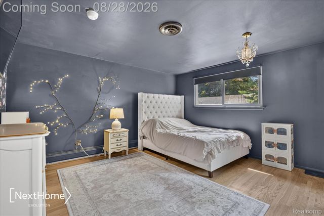 21722 Canterbury Avenue, Grosse Ile Township, MI 48138