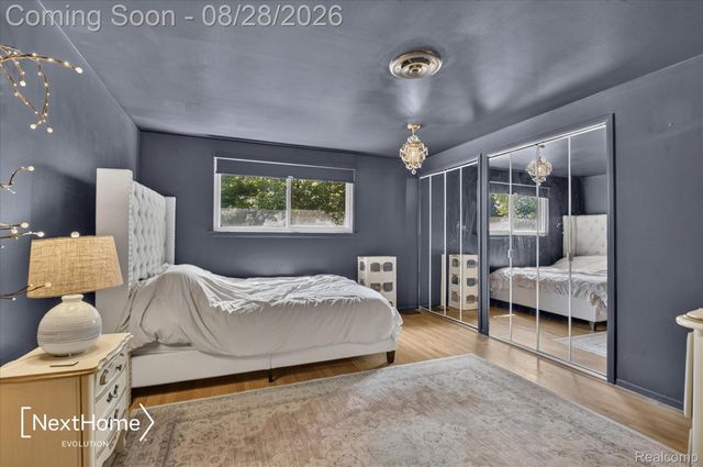 21722 Canterbury Avenue, Grosse Ile Township, MI 48138